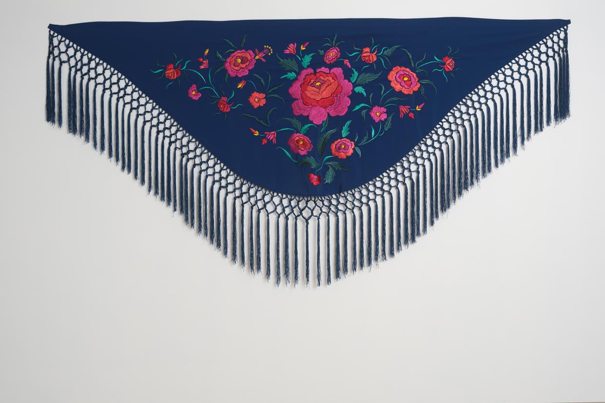 MANTON BORDADO ARTEMISA MUJER AZUL PEONIA