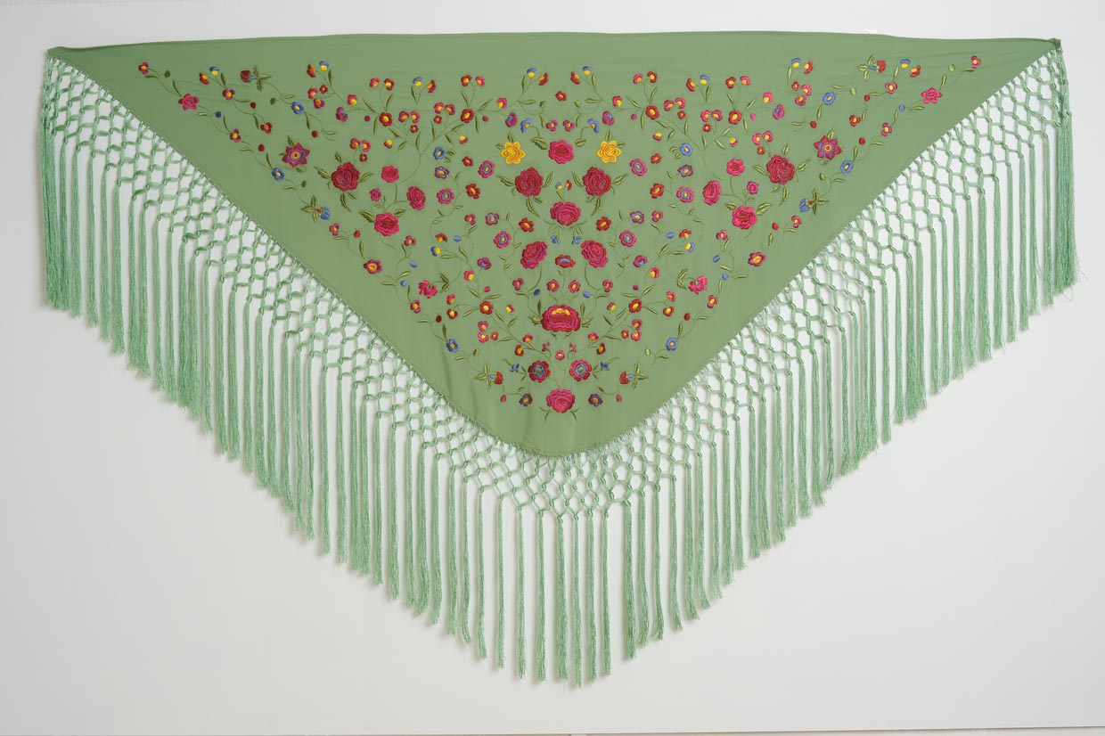 MANTON BORDADO DIANA SEÑORA MINERAL