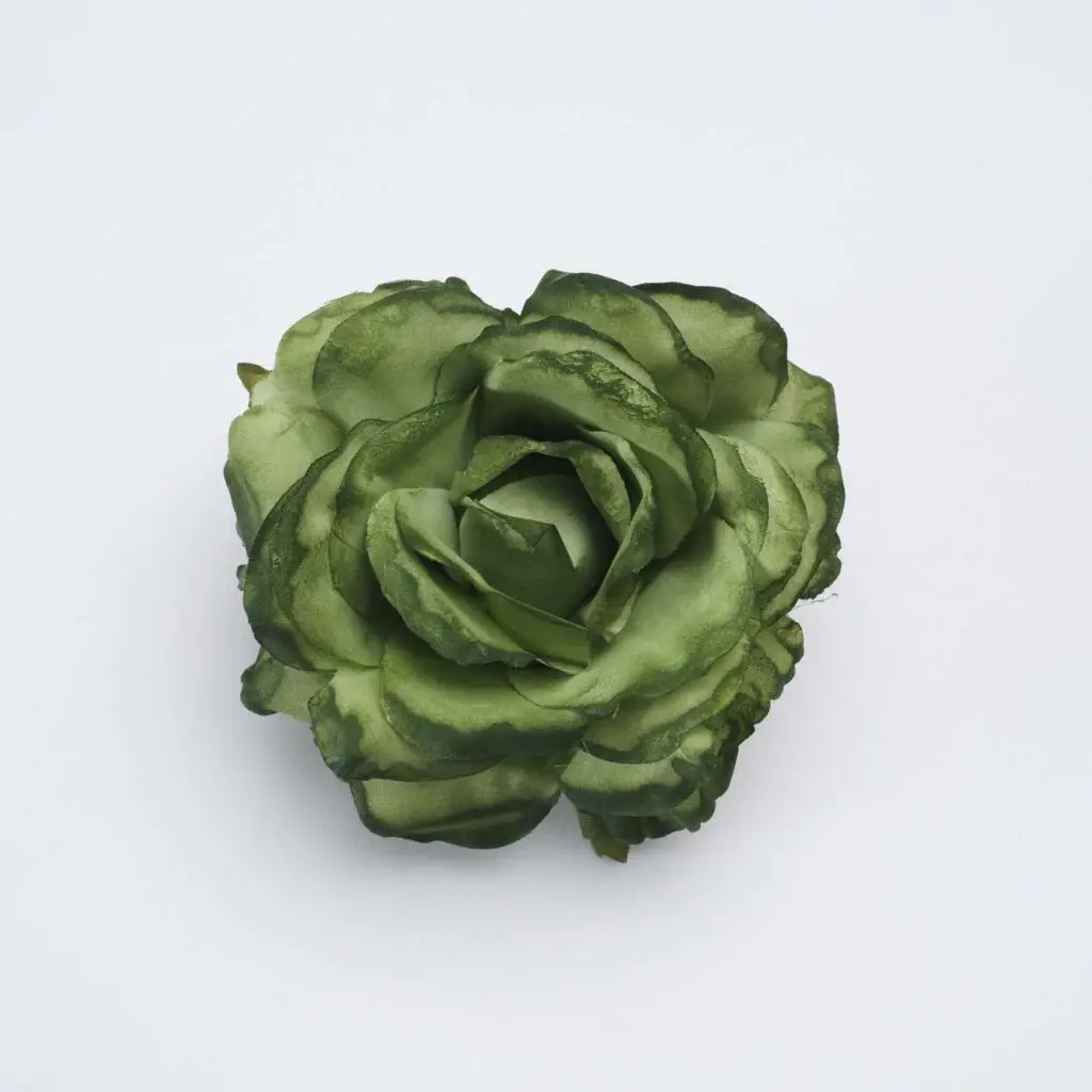 Flor de flamenca verde oliva tipo rosa para peinados de moda flamenca